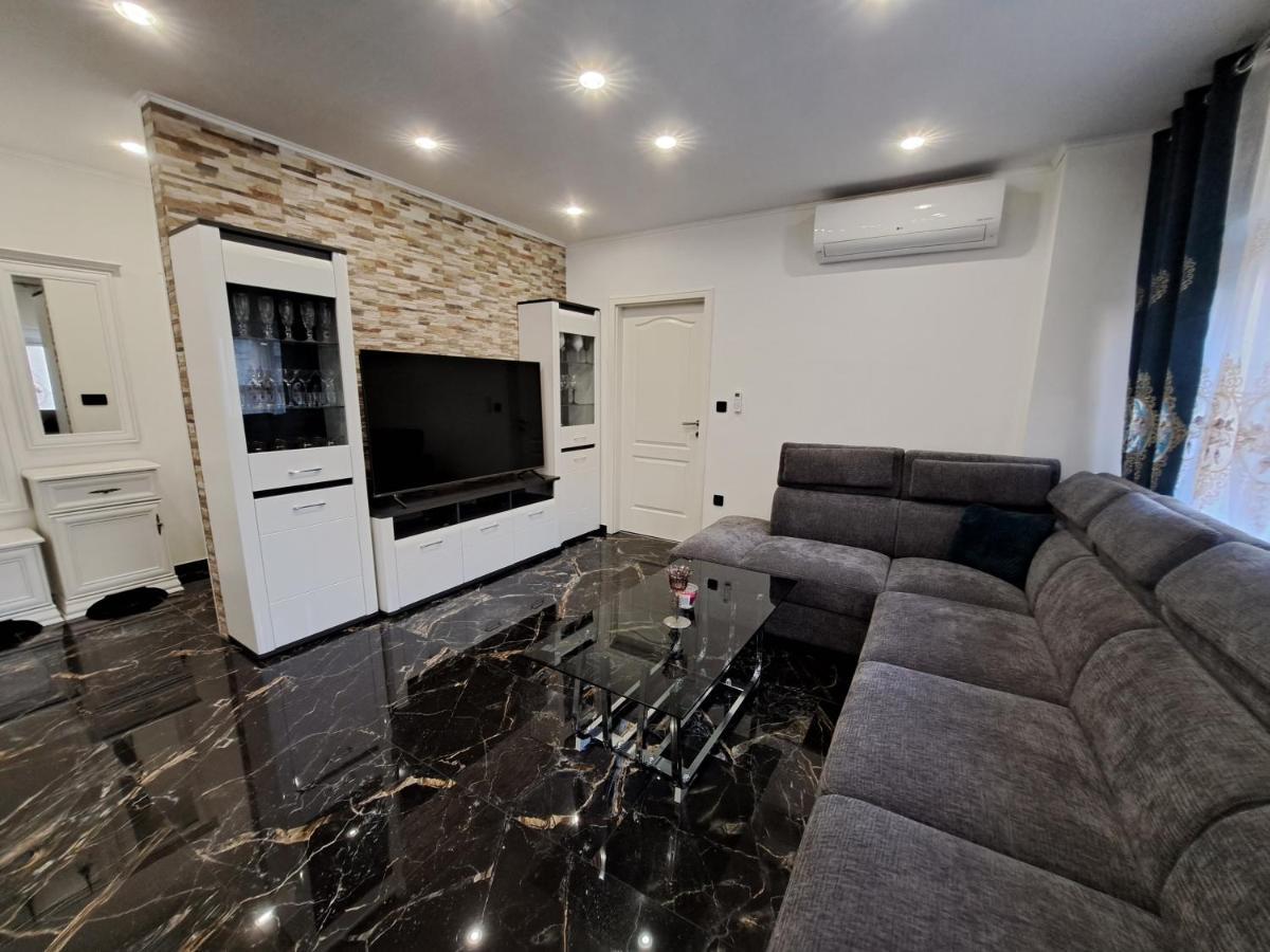 Apartment Monaco Рийека Екстериор снимка